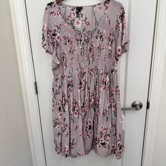 Torrid Smocked Floral Short Sleeve Dress Women’s Plus Size 2 Lined Lavender - Picture 1 of 13
